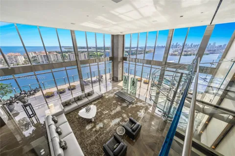 800 S Pointe Dr #Penthouse 2204