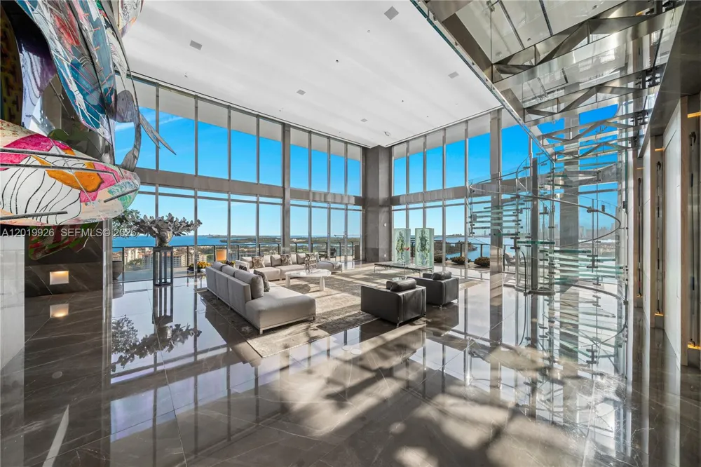 800 S Pointe Dr #Penthouse 2204 Miami Beach, FL 33139