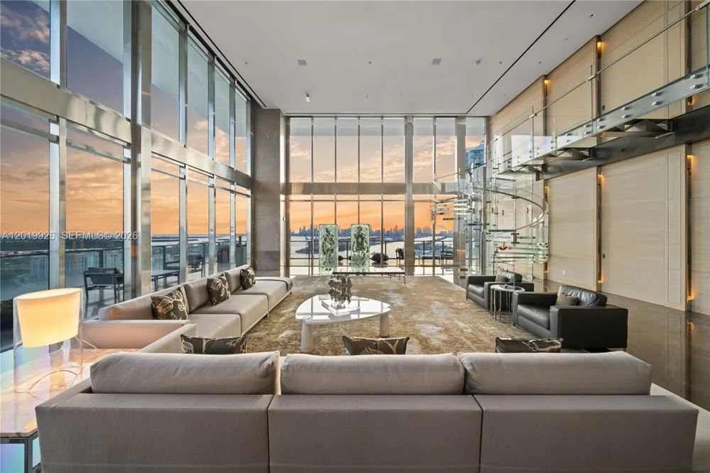 800 S Pointe Dr #Penthouse 2204 Miami Beach, FL 33139