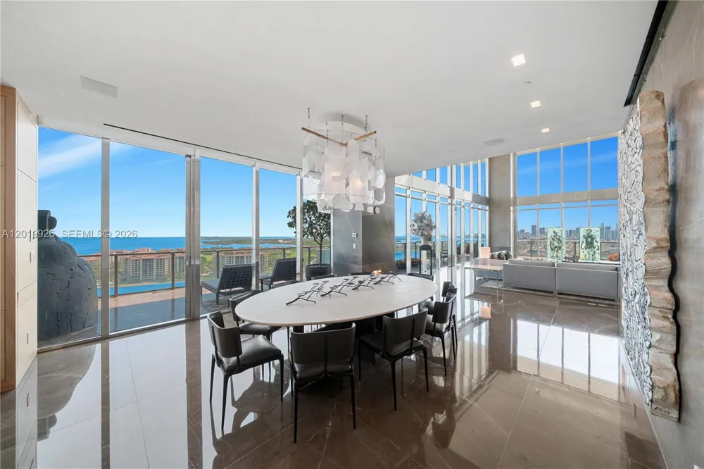 800 S Pointe Dr #Penthouse 2204 Miami Beach, FL 33139