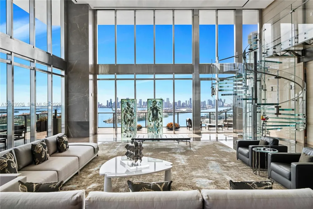 800 S Pointe Dr #Penthouse 2204 Miami Beach, FL 33139