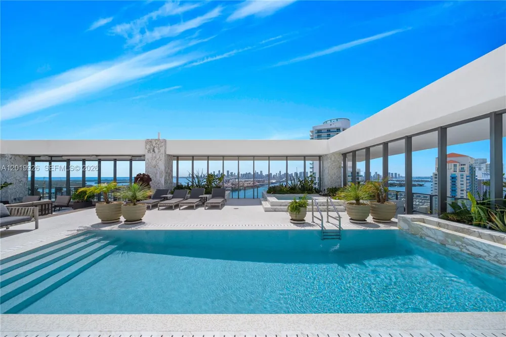 800 S Pointe Dr #Penthouse 2204 Miami Beach, FL 33139