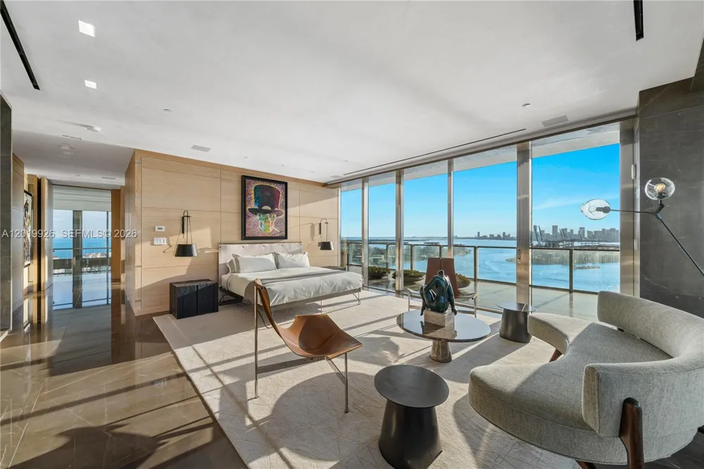 800 S Pointe Dr #Penthouse 2204 Miami Beach, FL 33139