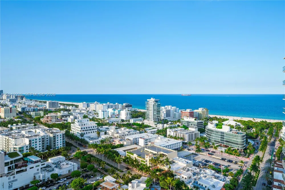 800 S Pointe Dr #Penthouse 2204 Miami Beach, FL 33139