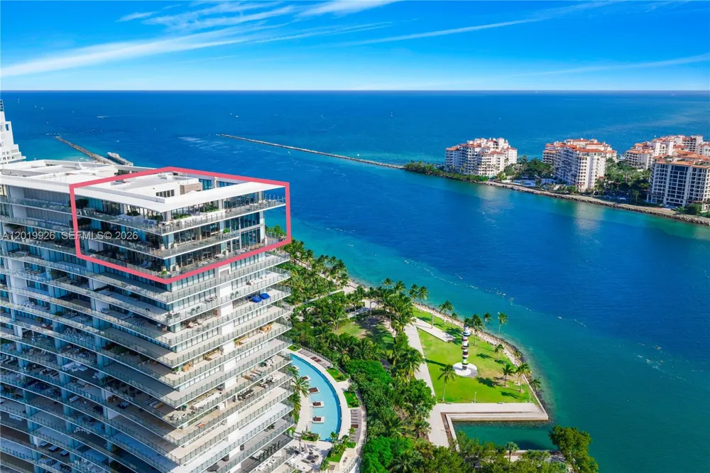 800 S Pointe Dr #Penthouse 2204 Miami Beach, FL 33139