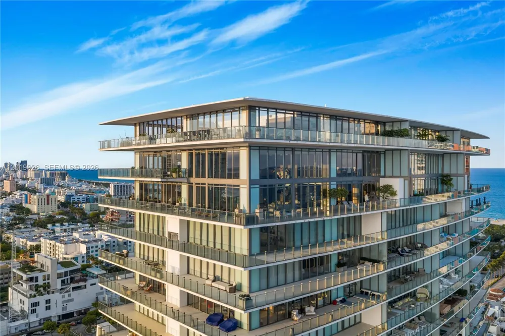 800 S Pointe Dr #Penthouse 2204 Miami Beach, FL 33139