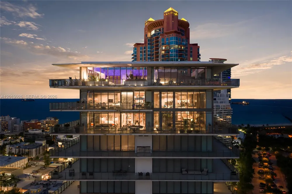 800 S Pointe Dr #Penthouse 2204 Miami Beach, FL 33139