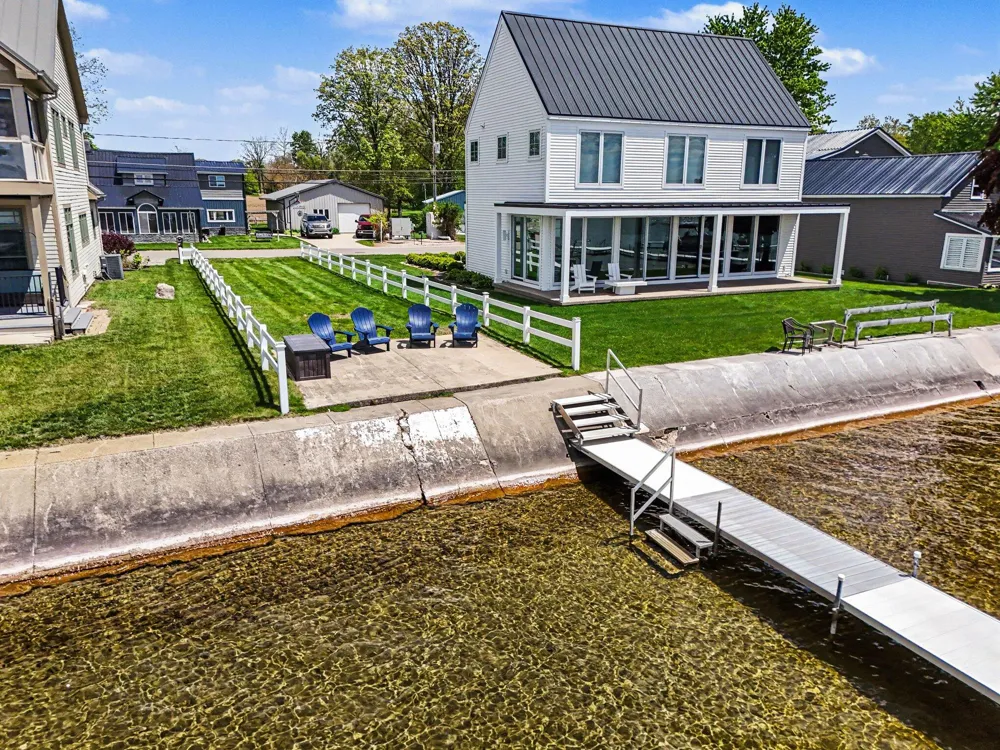 545 Lake Drive Ovid Township, MI 49036