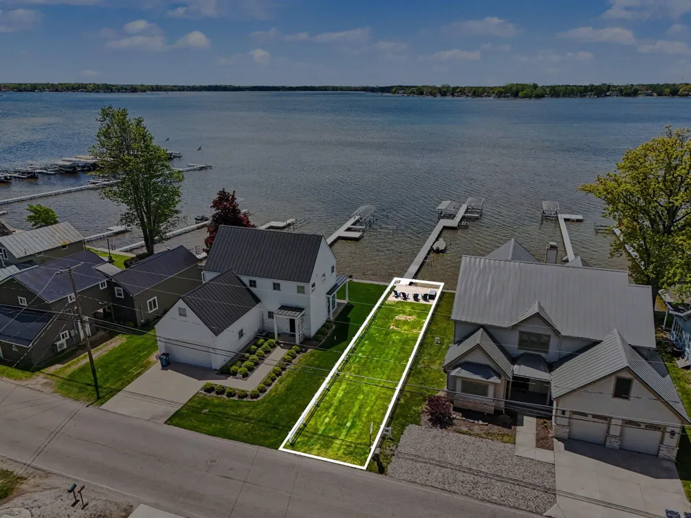 545 Lake Drive Ovid Township, MI 49036