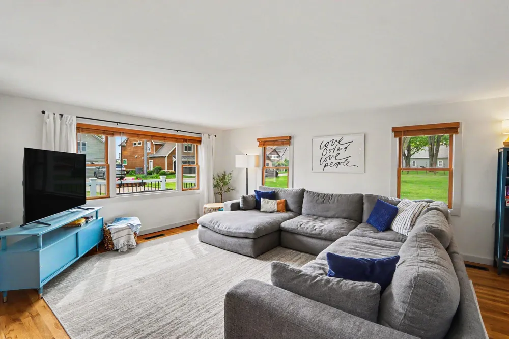 545 Lake Drive Ovid Township, MI 49036