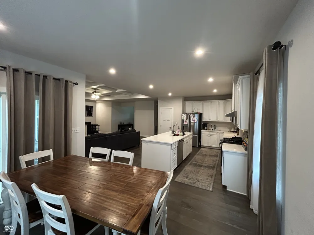 298 Larimar Drive Whiteland, IN 46184