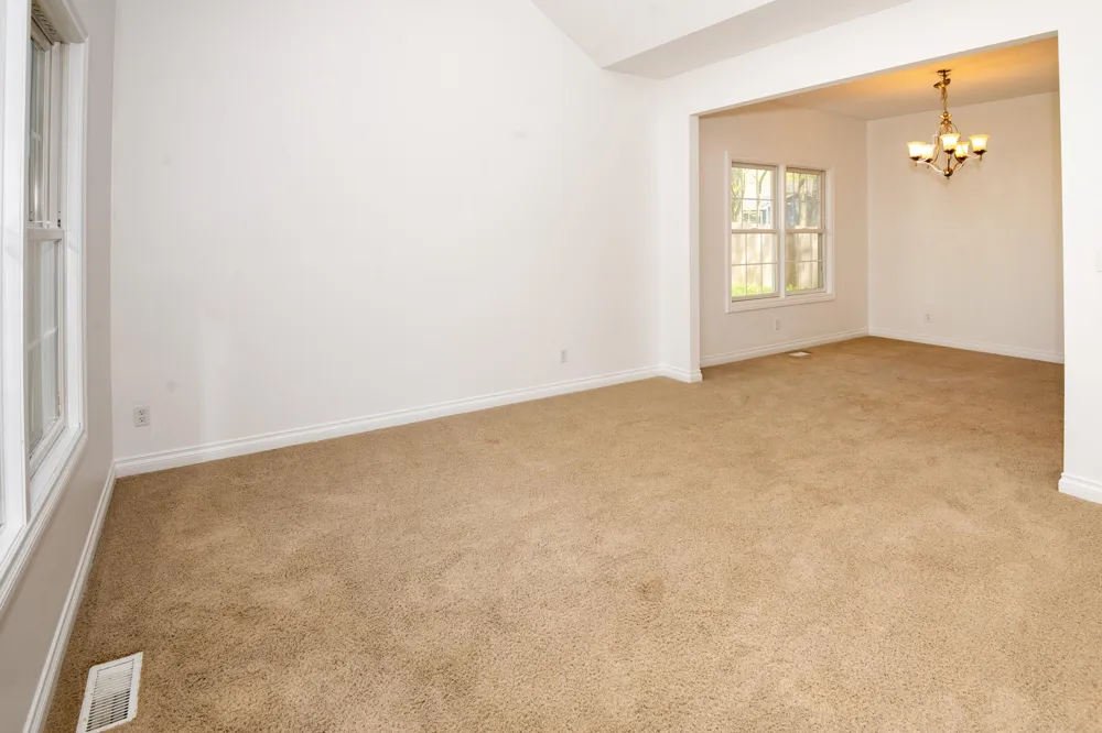 1401 Whispering Trail Benton Harbor, MI 49022