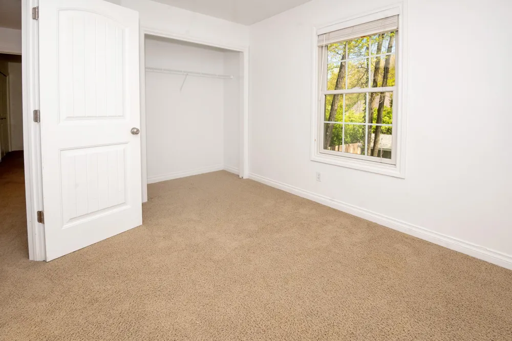 1401 Whispering Trail Benton Harbor, MI 49022
