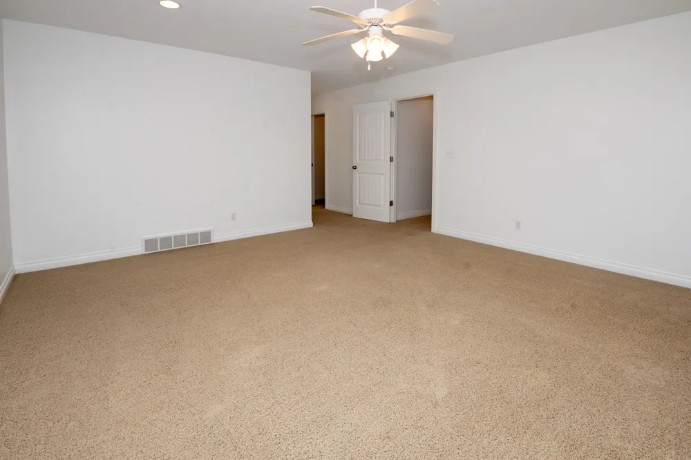 1401 Whispering Trail Benton Harbor, MI 49022