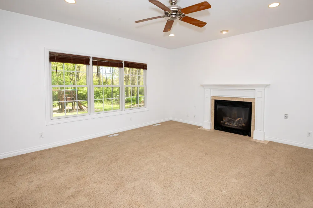 1401 Whispering Trail Benton Harbor, MI 49022
