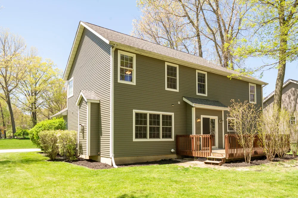 1401 Whispering Trail Benton Harbor, MI 49022