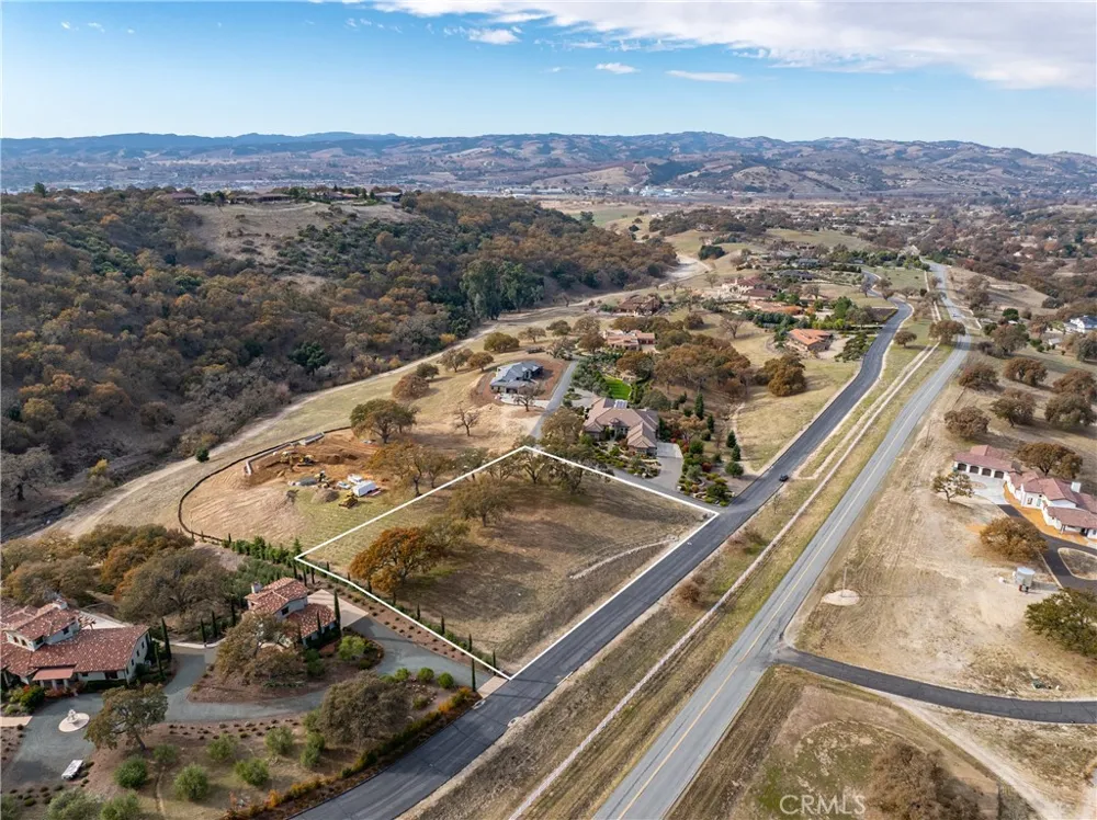 2725 Warm Springs Templeton, CA 93465