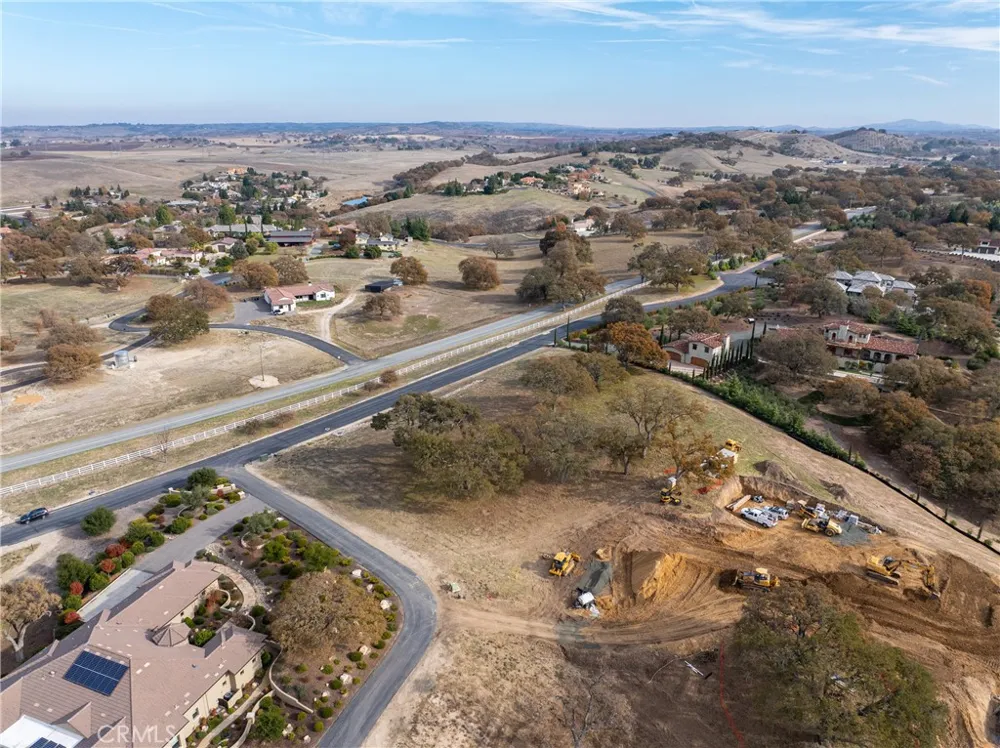 2725 Warm Springs Templeton, CA 93465