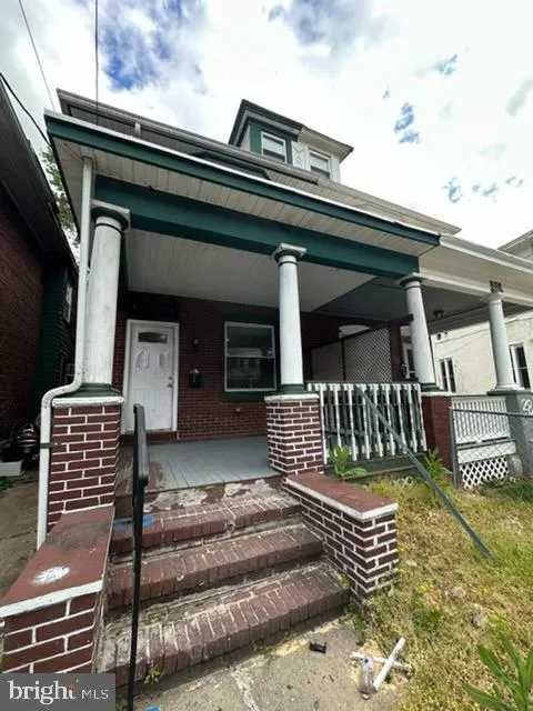 26 COLONIAL AVENUE