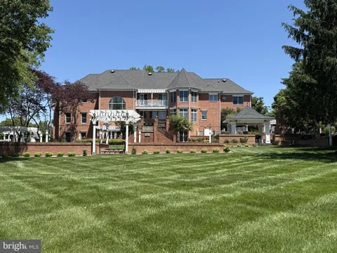 3644 BROADLEAF COURT
