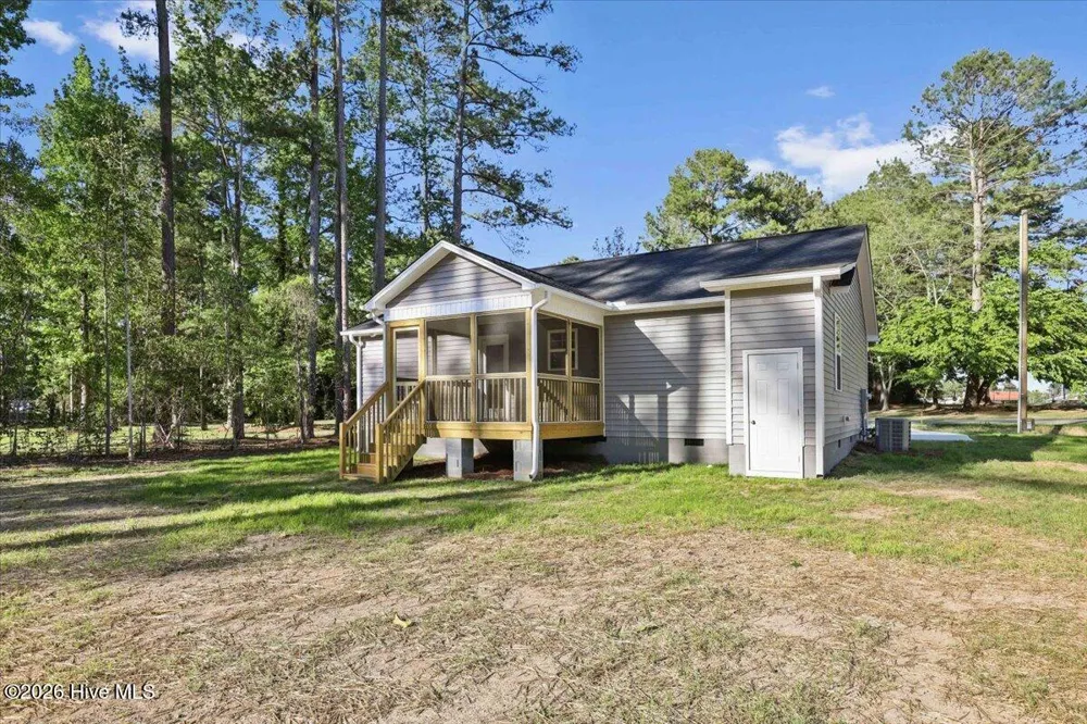 305 West Street Roseboro, NC 28382