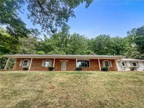 1011 Westmont Drive