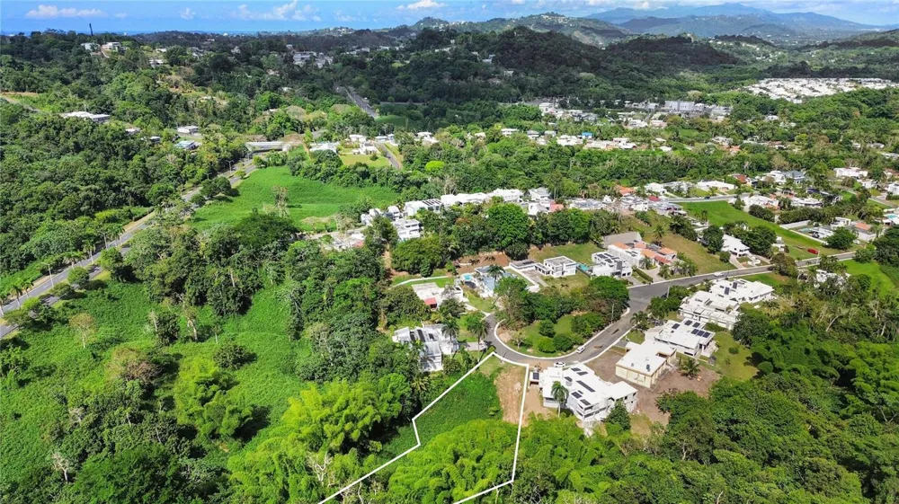 8 ESTRELLA BLQ G10 Guaynabo, PR 00971