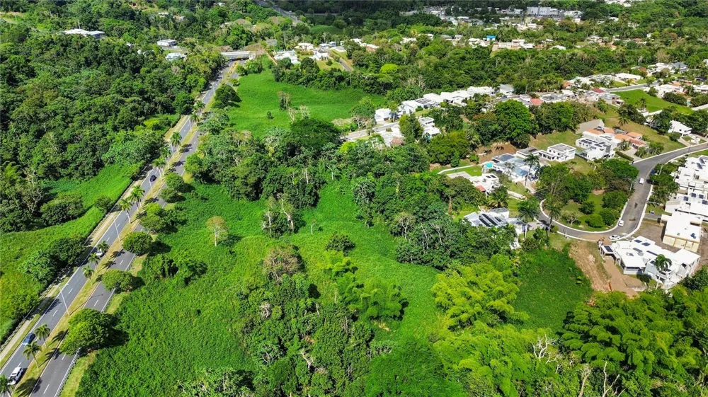 8 ESTRELLA BLQ G10 Guaynabo, PR 00971