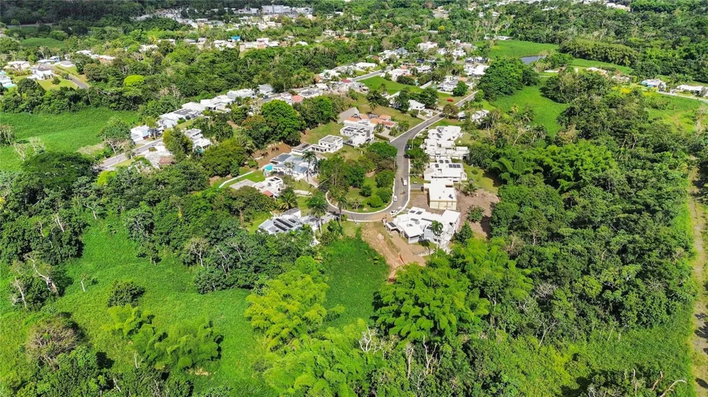 8 ESTRELLA BLQ G10 Guaynabo, PR 00971