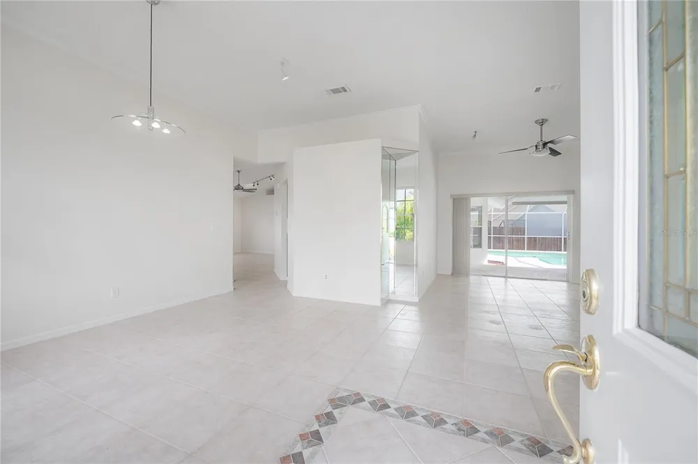 15121 HEATHRIDGE DRIVE Tampa, FL 33625