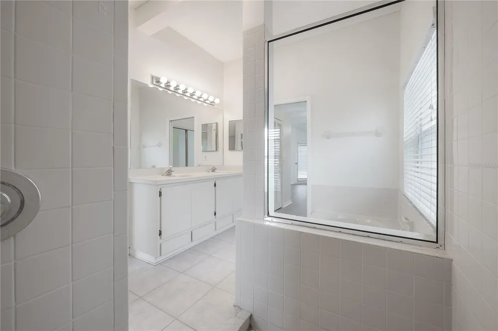 15121 HEATHRIDGE DRIVE Tampa, FL 33625
