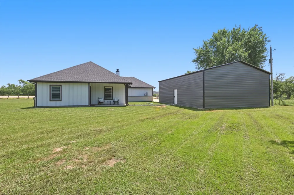 1501 Business Highway 121 Trenton, TX 75490