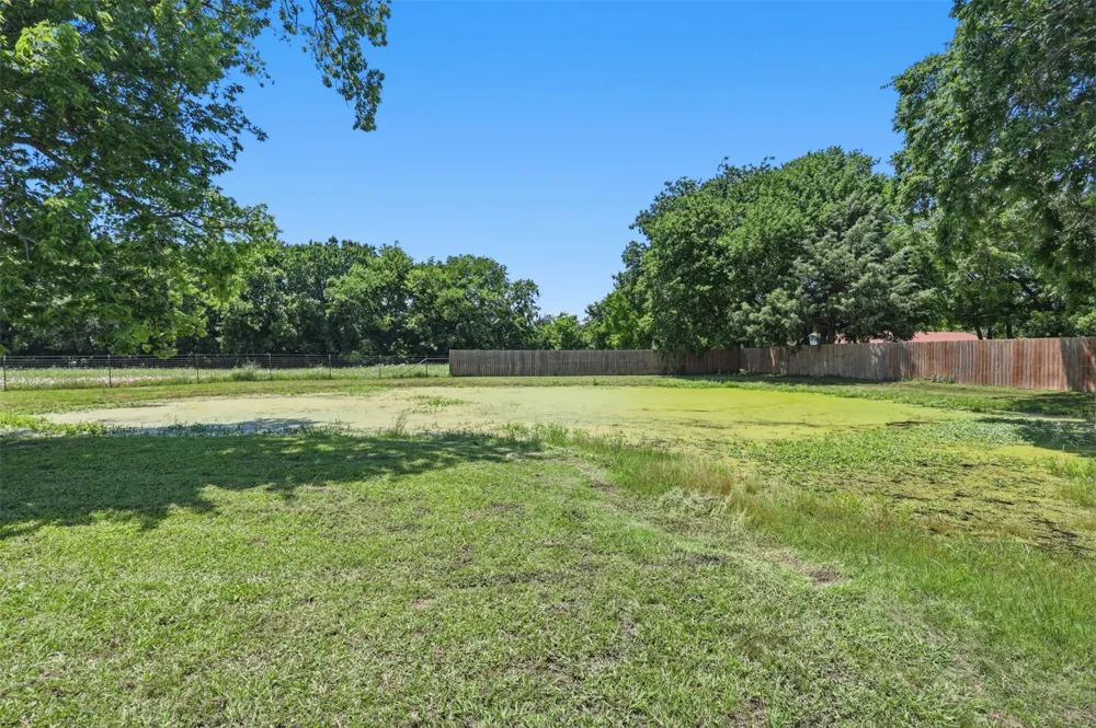 1501 Business Highway 121 Trenton, TX 75490