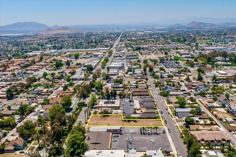 210 Riverside Rialto, CA 92376