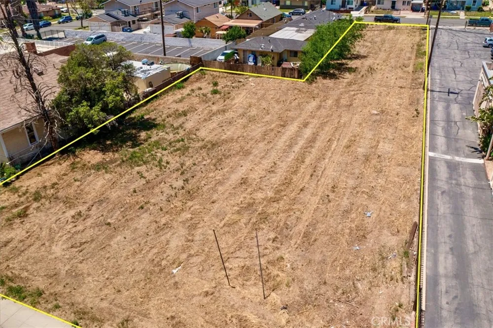 210 Riverside Rialto, CA 92376