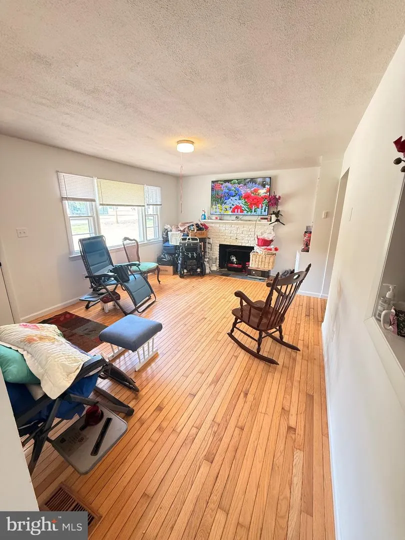 11713 BRADLEY FOREST ROAD Manassas, VA 20112