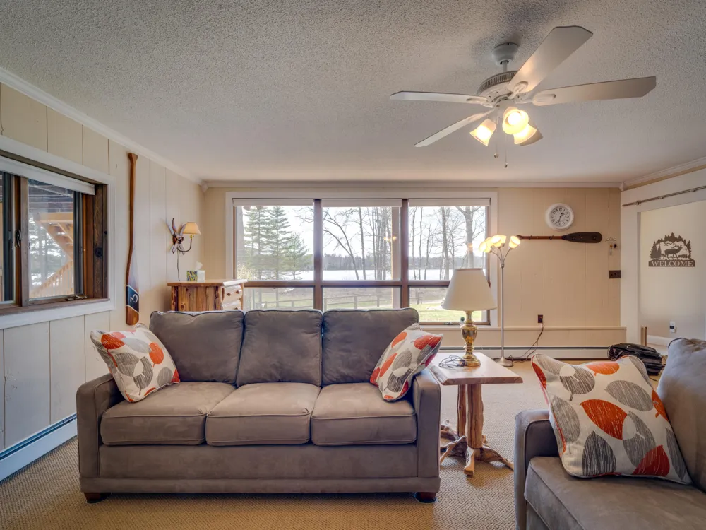8838 Lakeshore Trail Atlanta, MI 49709