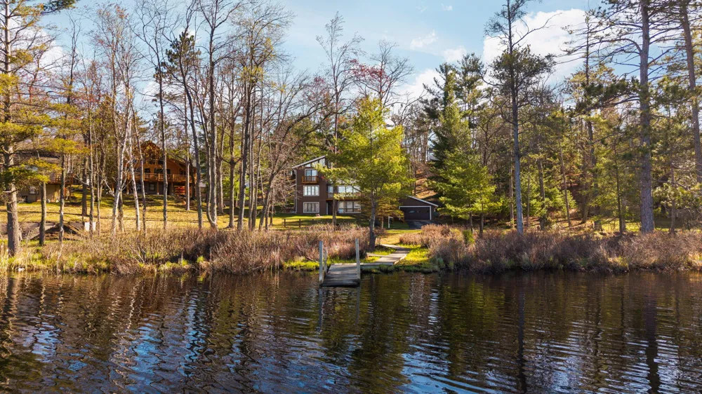 8838 Lakeshore Trail Atlanta, MI 49709