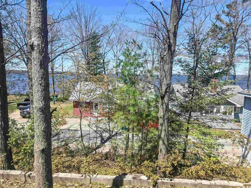 121 E Houghton Lake Drive Denton Township, MI 48651