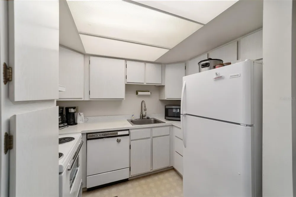 557 MIDWAY DRIVE #B ocala, FL 34472
