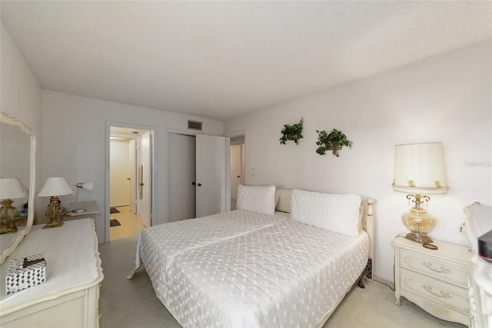 557 MIDWAY DRIVE #B ocala, FL 34472