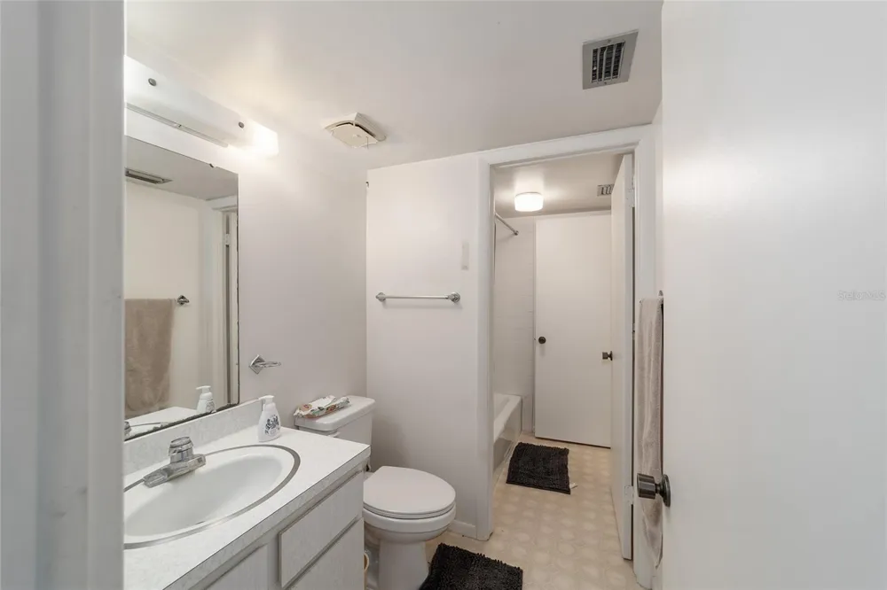 557 MIDWAY DRIVE #B ocala, FL 34472