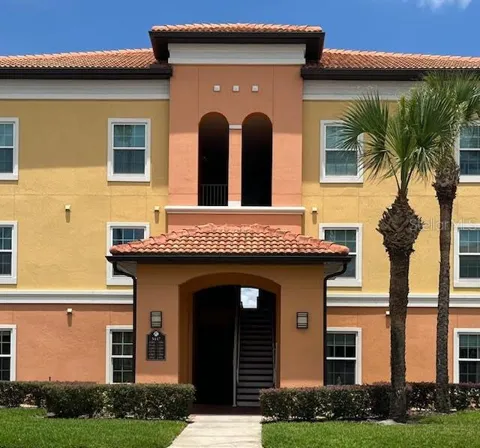 5447 VINELAND ROAD #1210