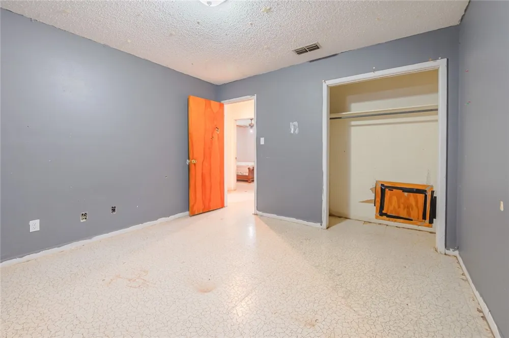 206 S Minneapolis Street Beeville, TX 78102