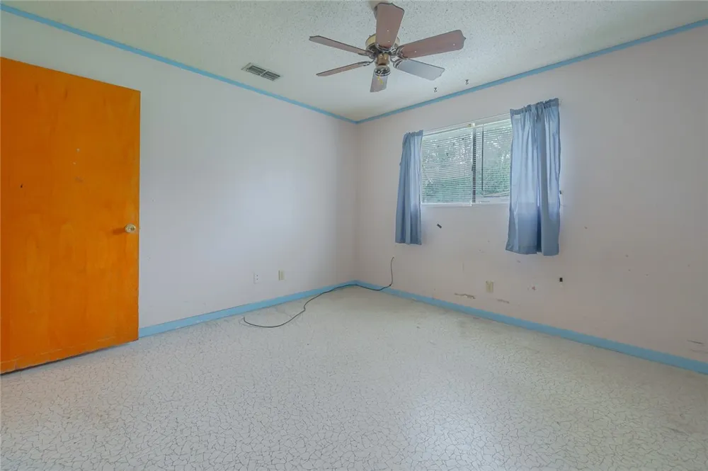 206 S Minneapolis Street Beeville, TX 78102
