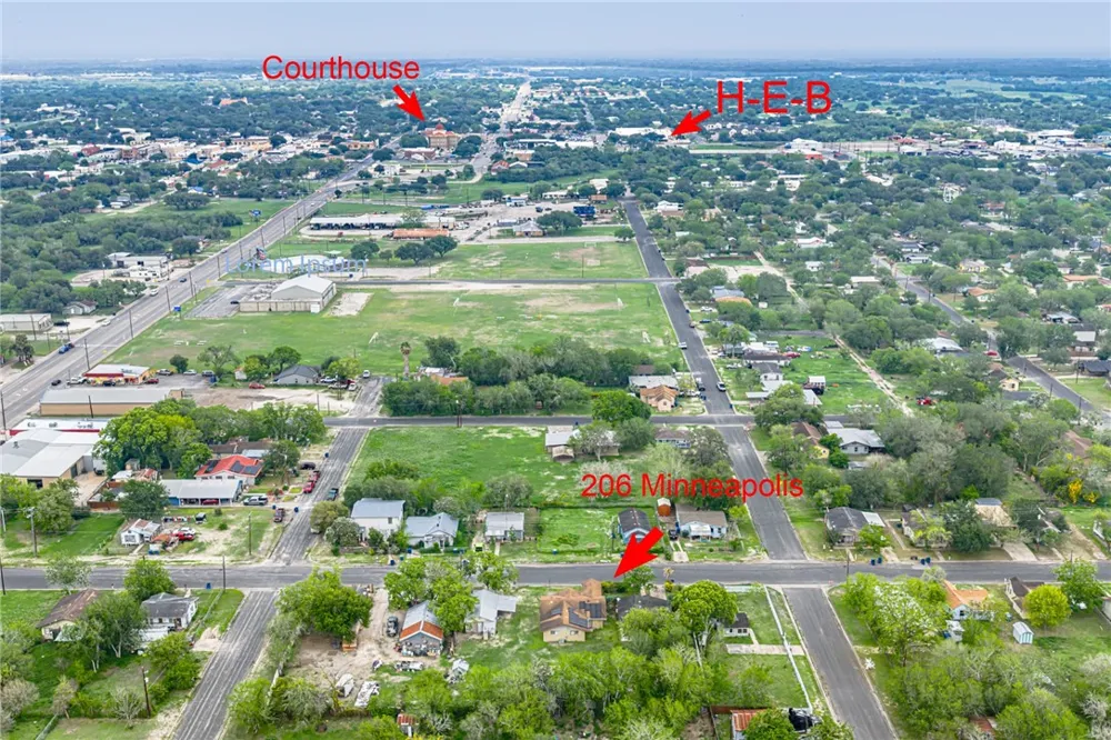 206 S Minneapolis Street Beeville, TX 78102