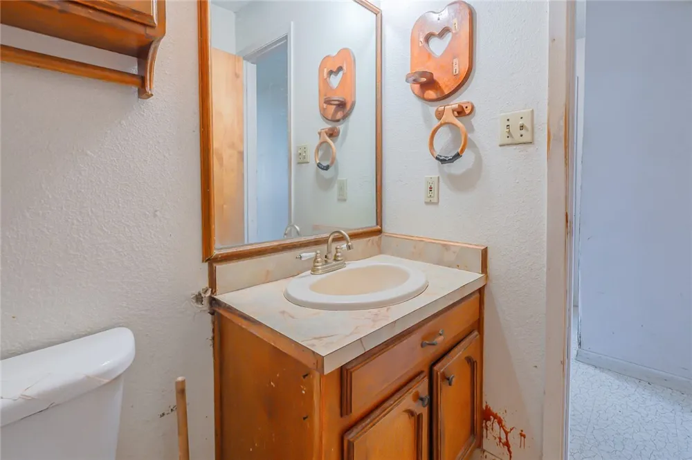 206 S Minneapolis Street Beeville, TX 78102