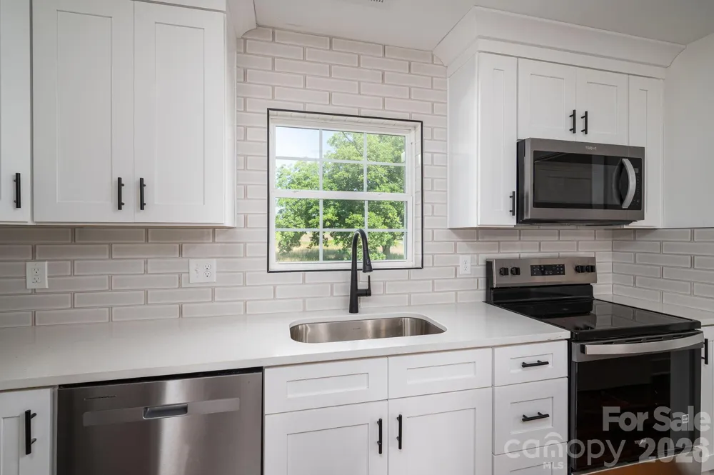 6123 Flay Road Cherryville, NC 28021