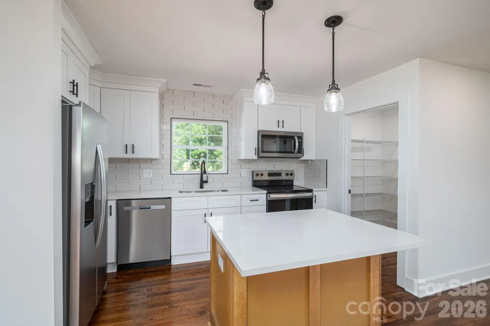 6123 Flay Road Cherryville, NC 28021