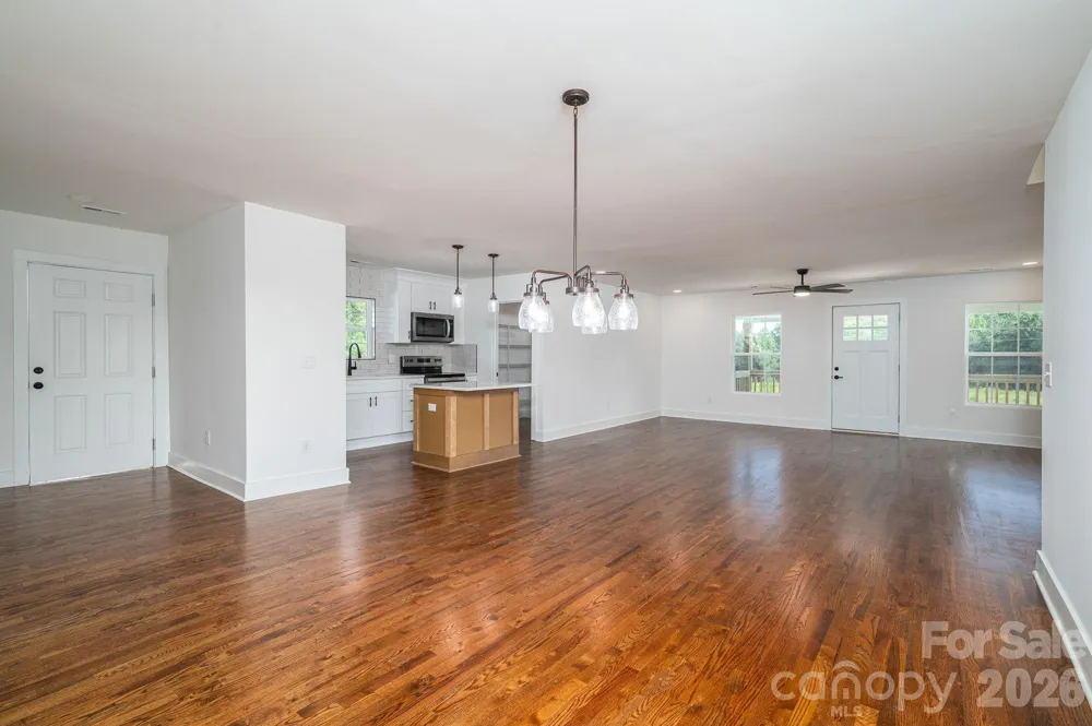 6123 Flay Road Cherryville, NC 28021